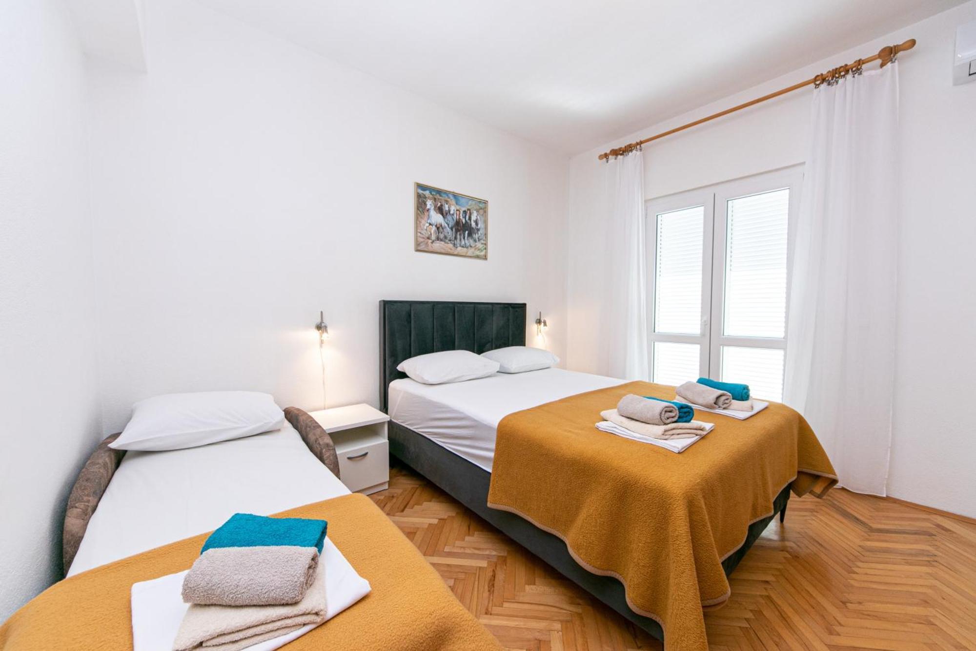 Apartments With A Parking Space Pisak, Omis - 5975 Εξωτερικό φωτογραφία