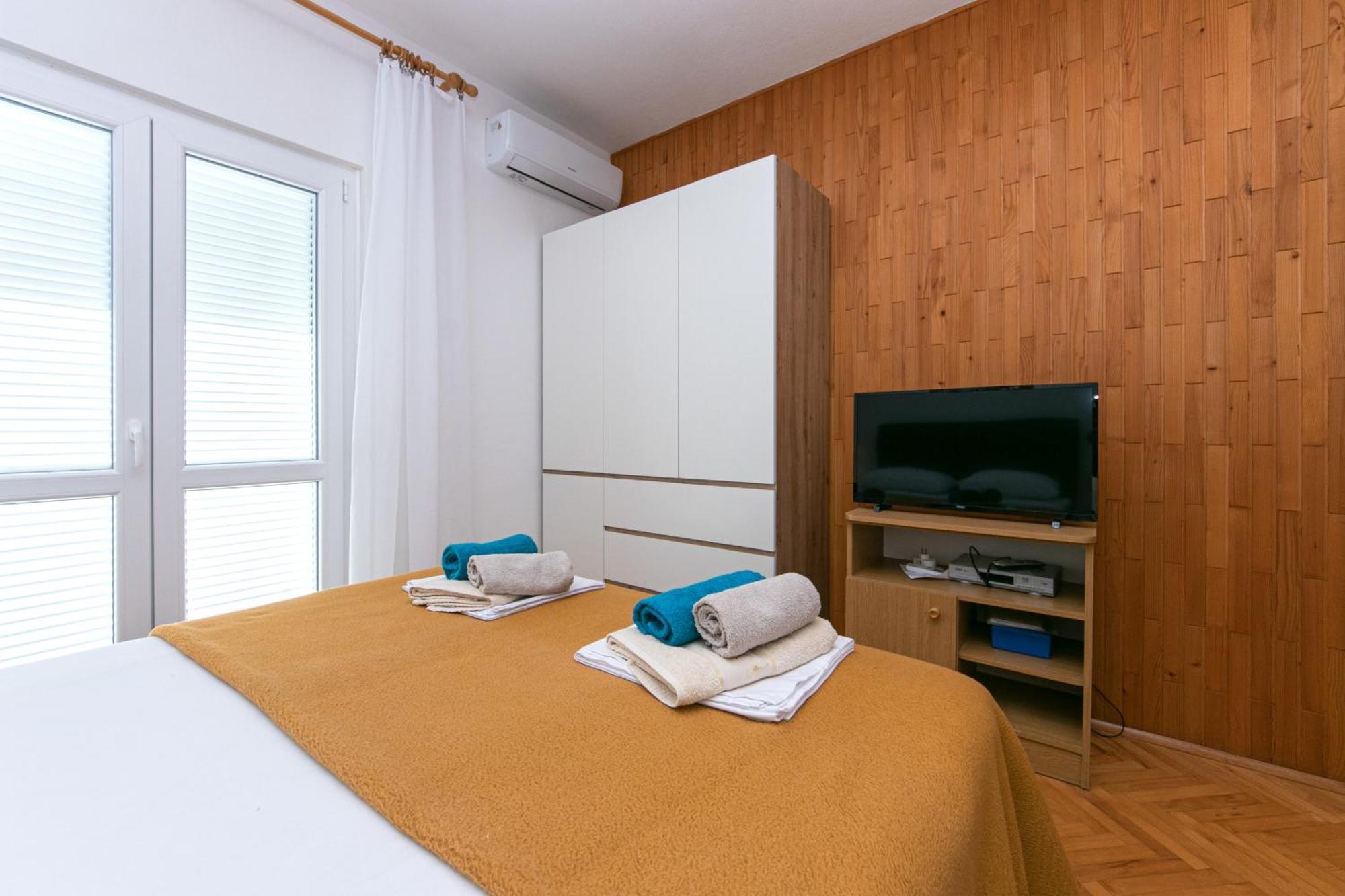 Apartments With A Parking Space Pisak, Omis - 5975 Εξωτερικό φωτογραφία